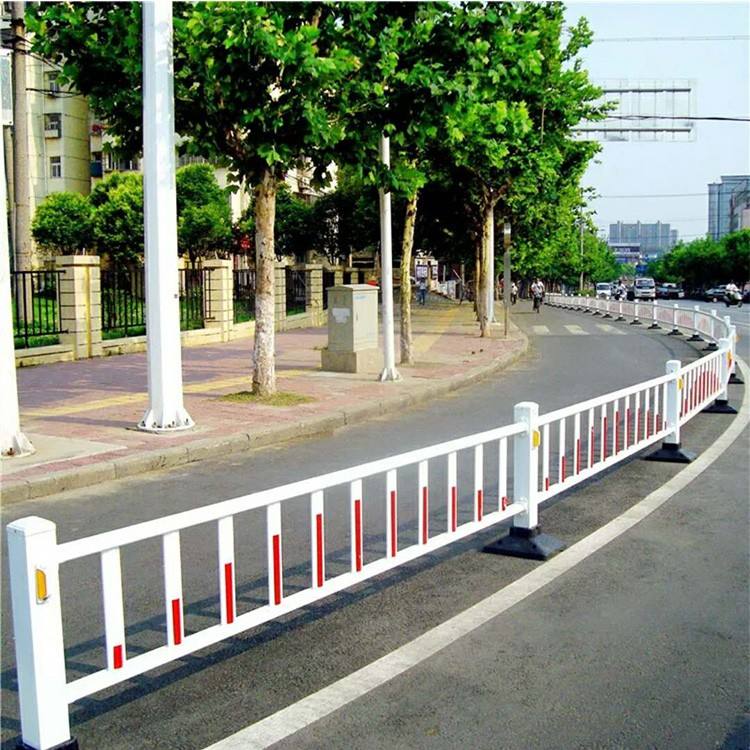 公路護(hù)欄